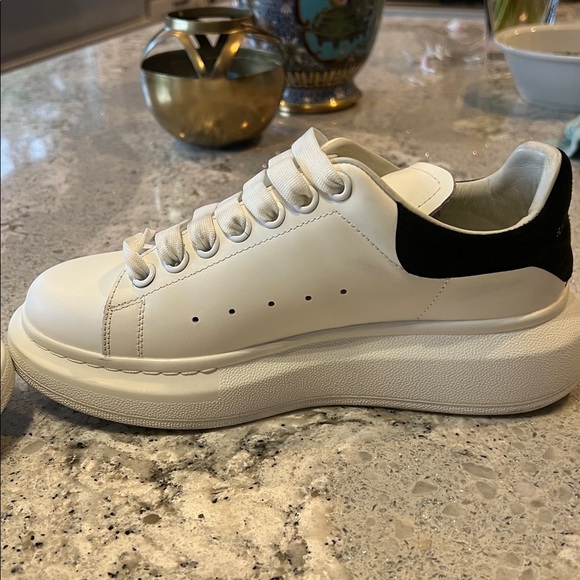 Alexander McQueen Oversized Sneakers White Black Suede Heel – Size 37 - Picture 7 of 10